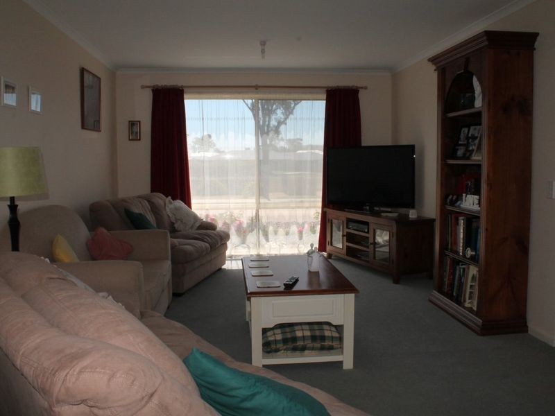 9 Glendon Drive (Eastwood), Bairnsdale VIC 3875