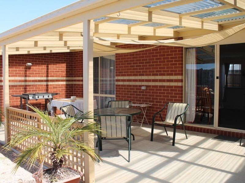 9 Glendon Drive (Eastwood), Bairnsdale VIC 3875