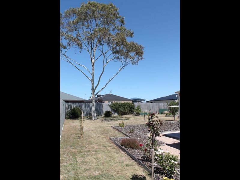 9 Glendon Drive (Eastwood), Bairnsdale VIC 3875