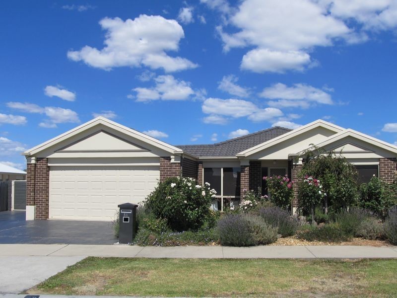 56 Gatehouse Drv, Bairnsdale VIC 3875