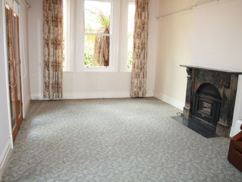 9 Macrae St, Bairnsdale VIC 3875