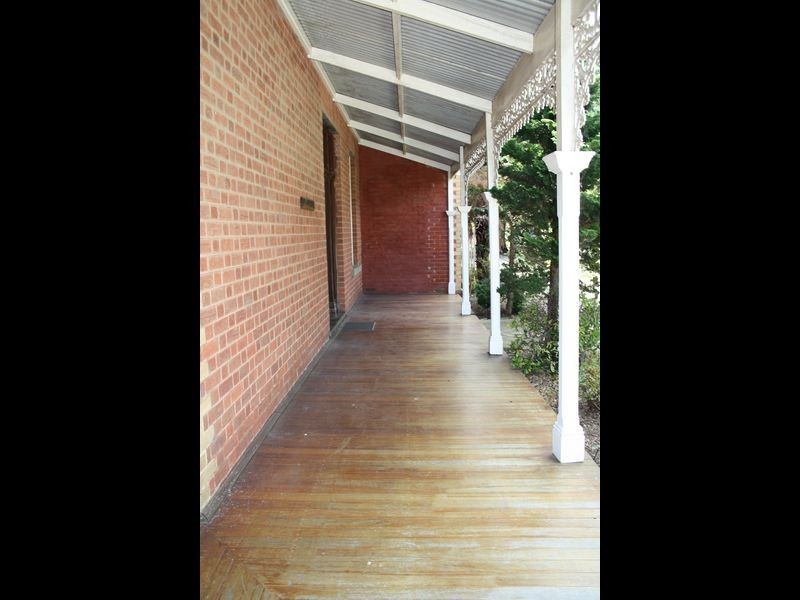 9 Macrae St, Bairnsdale VIC 3875