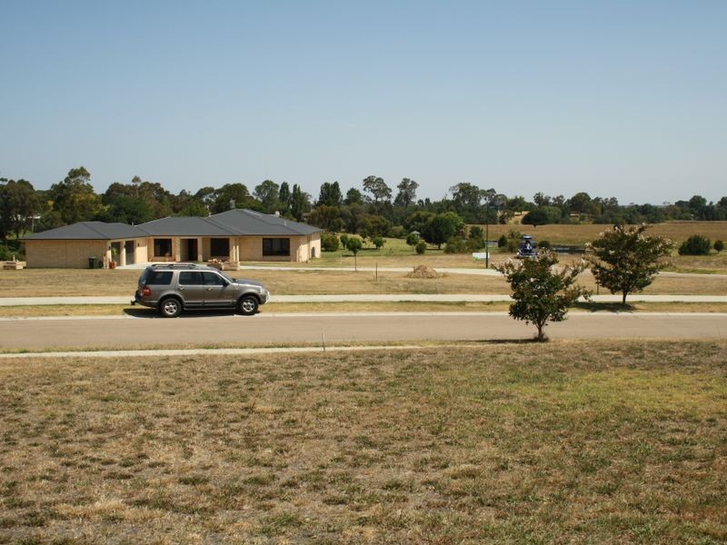 11 Morton Drive, Bairnsdale VIC 3875