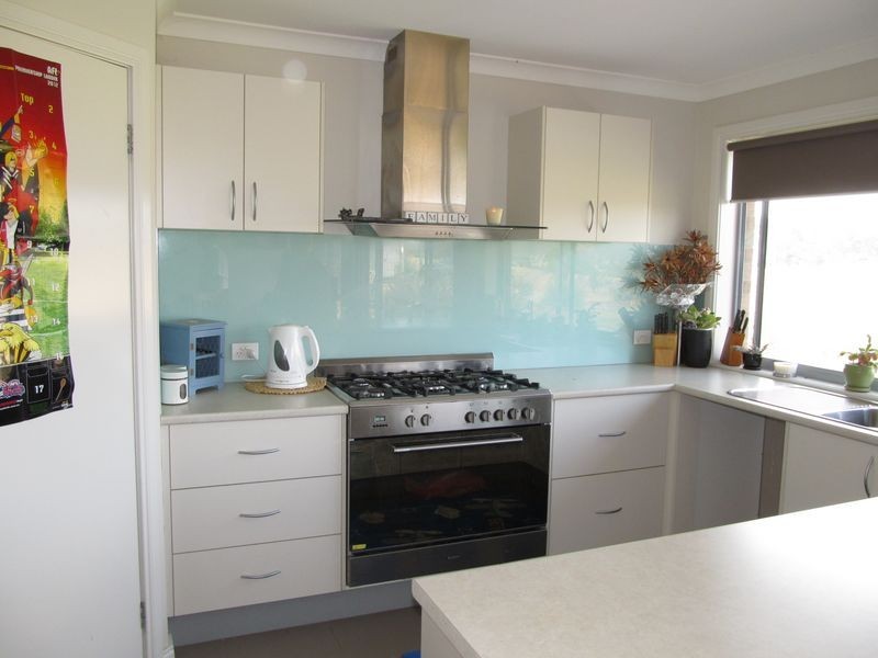 11 School Road, Sarsfield VIC 3875