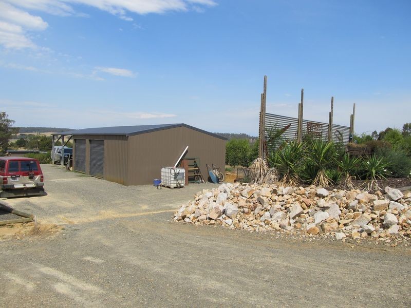 11 School Road, Sarsfield VIC 3875