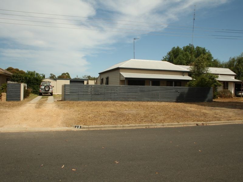 13 Swan Street, Bairnsdale VIC 3875
