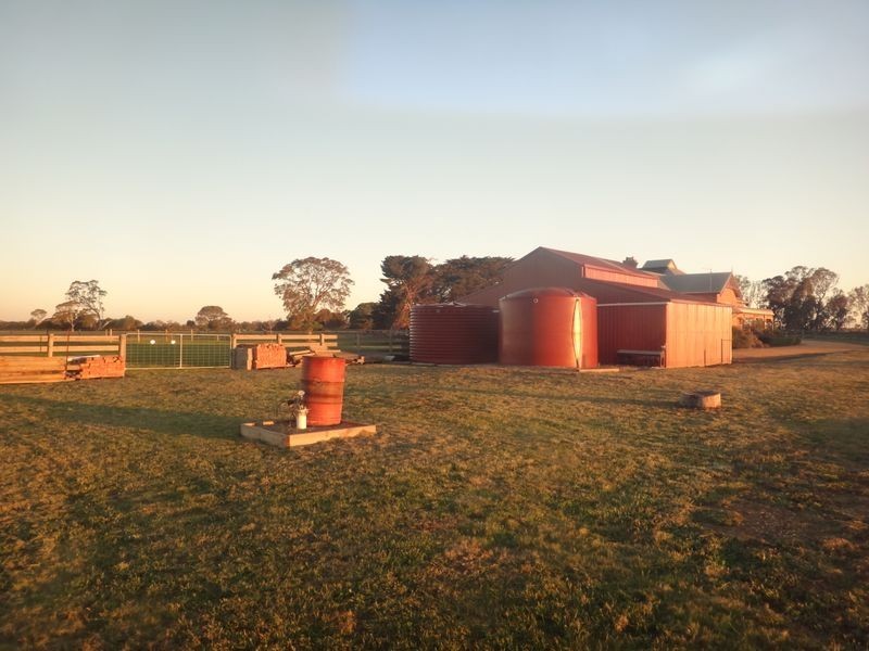 445 Races Lane Hillside, Bairnsdale VIC 3875