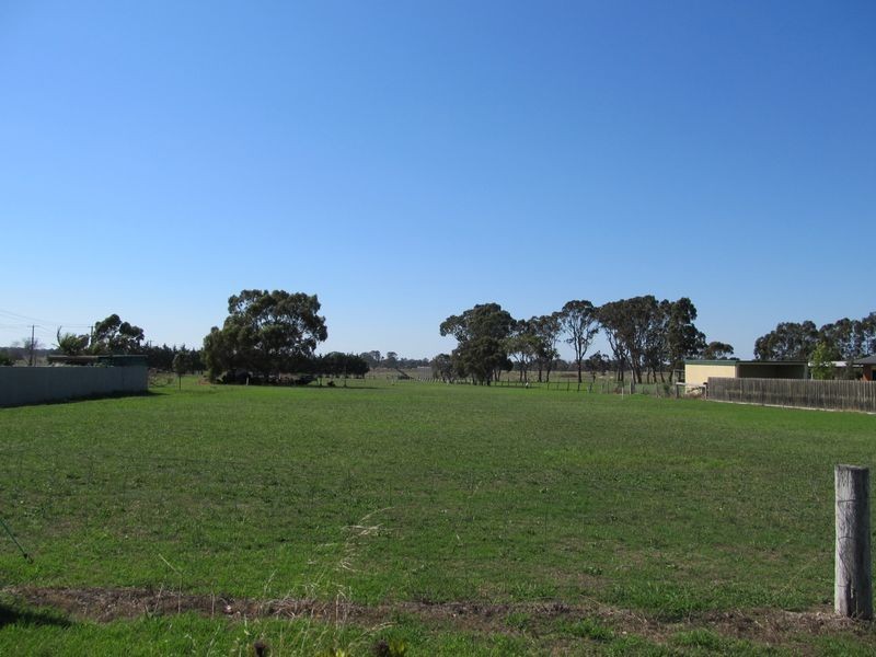 124 Great Alpine Road, Bairnsdale VIC 3875