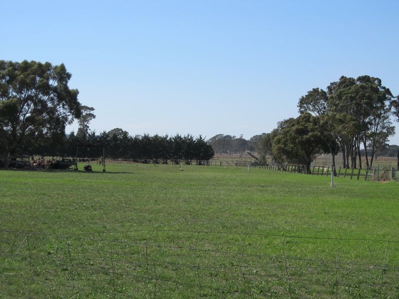 124 Great Alpine Road, Bairnsdale VIC 3875