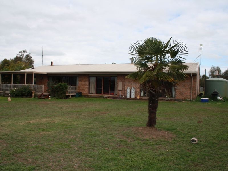 40 Humphreys Road, Bairnsdale VIC 3875