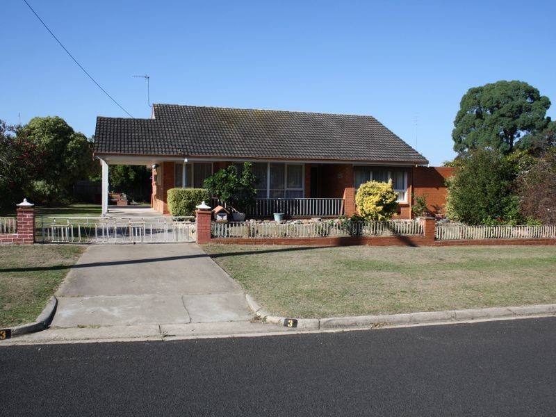 3 Calvert, Bairnsdale VIC 3875