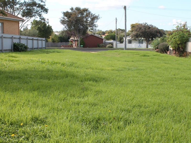 112 Day Street, Bairnsdale VIC 3875