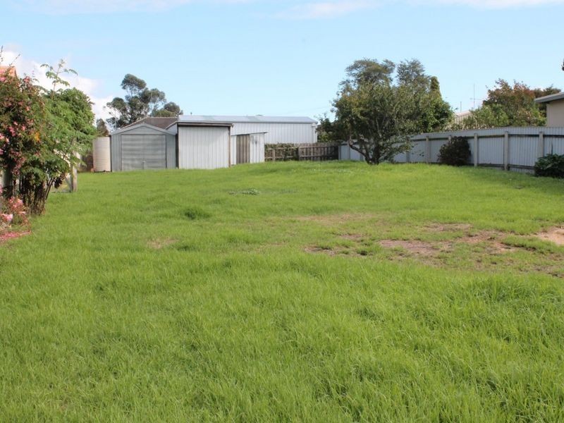 112 Day Street, Bairnsdale VIC 3875