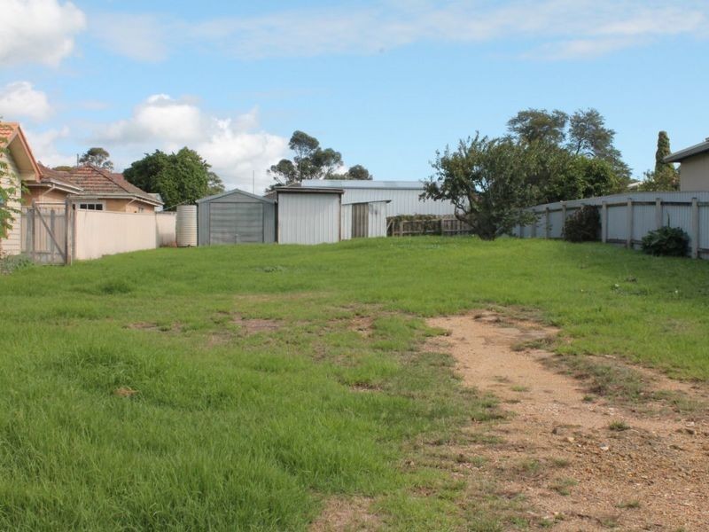 112 Day Street, Bairnsdale VIC 3875