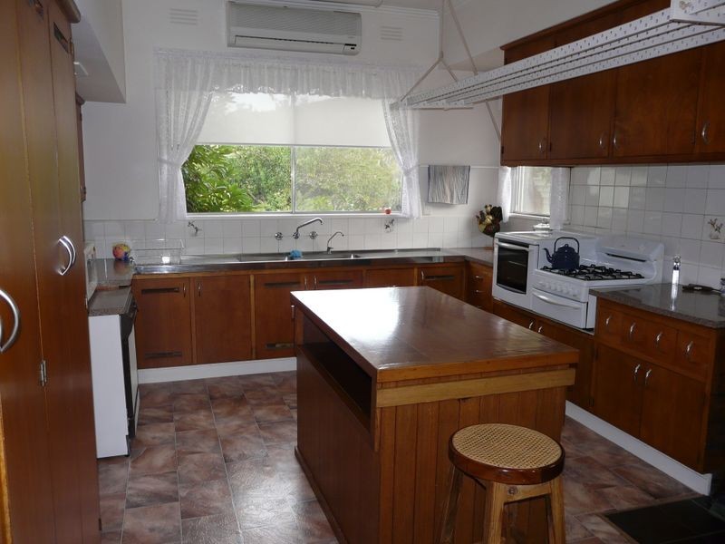 935 Gillingall Station Road, Buchan VIC 3885