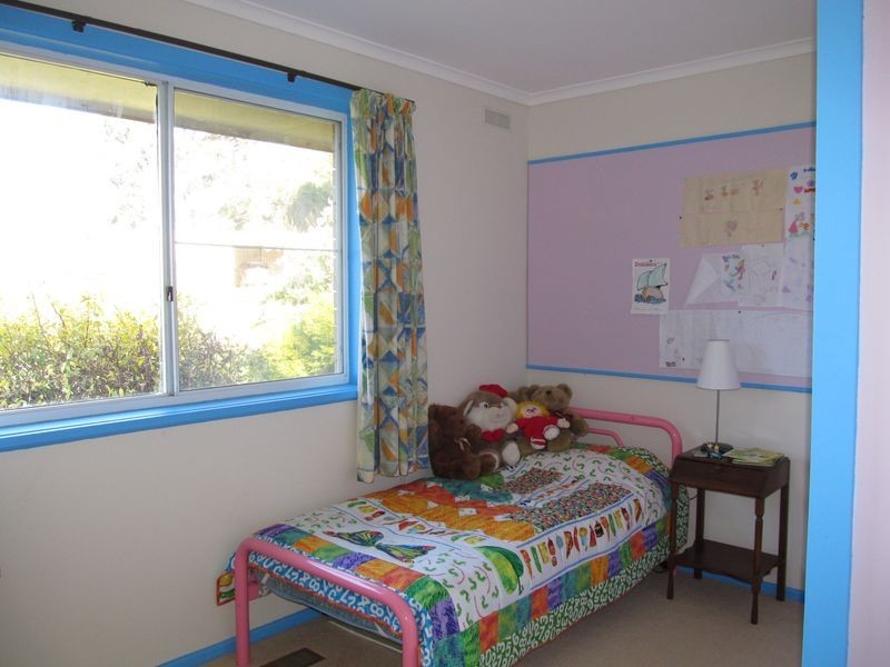 60 Lanteris Road, Wy Yung VIC 3875