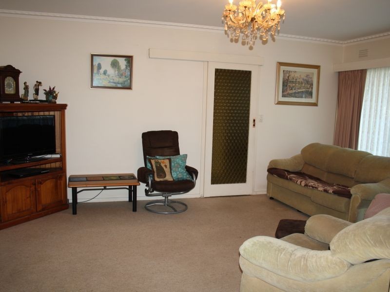 62 Mckean Street, Bairnsdale VIC 3875