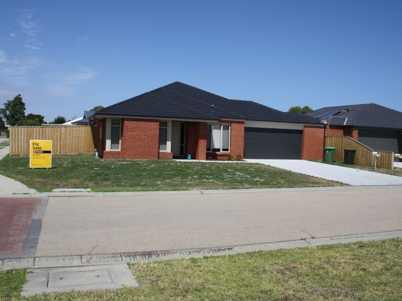1 Barton Place, Bairnsdale VIC 3875