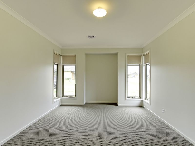 1 Barton Place, Bairnsdale VIC 3875