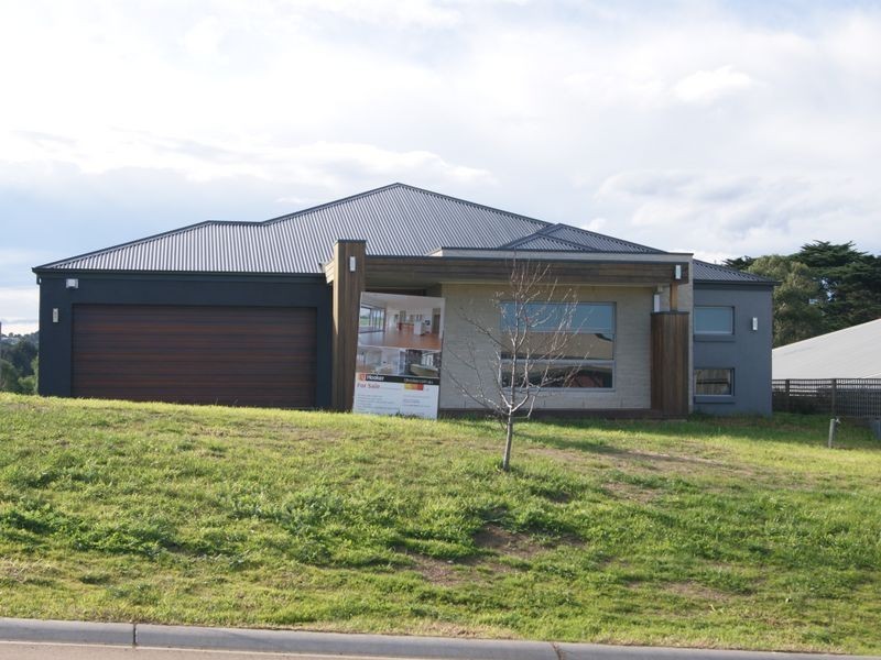 24 Flinns Road, Bairnsdale VIC 3875