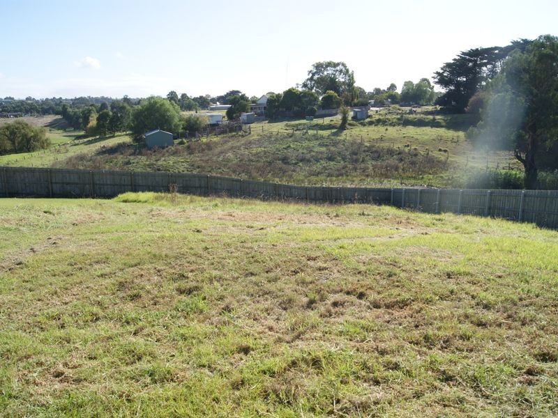 24 Flinns Road, Bairnsdale VIC 3875