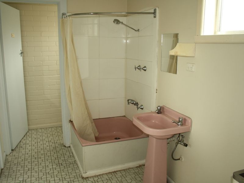 3 & 4 Grosvenor Court, Bairnsdale VIC 3875