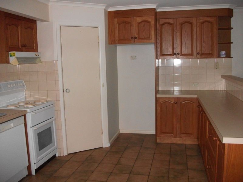 15 Woodward Street, Wy Yung VIC 3875