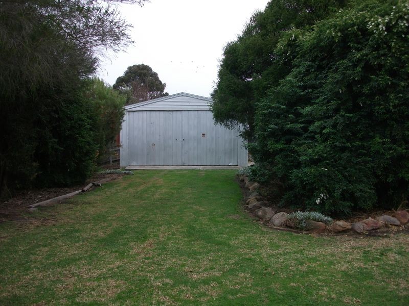 15 Woodward Street, Wy Yung VIC 3875