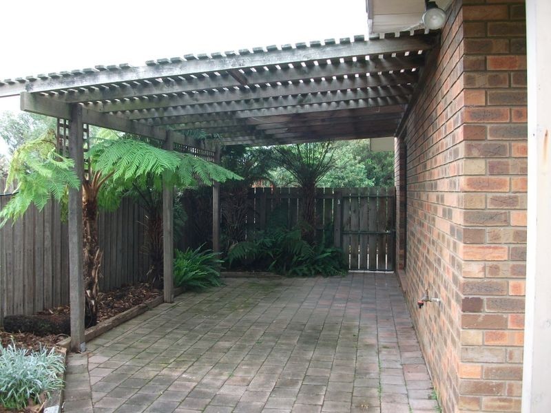 15 Woodward Street, Wy Yung VIC 3875