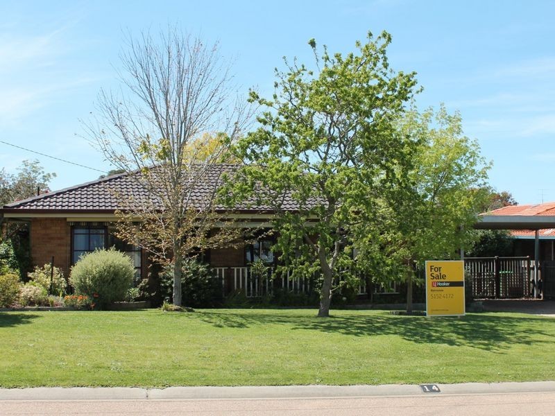 14 Woodward Street, Wy Yung VIC 3875