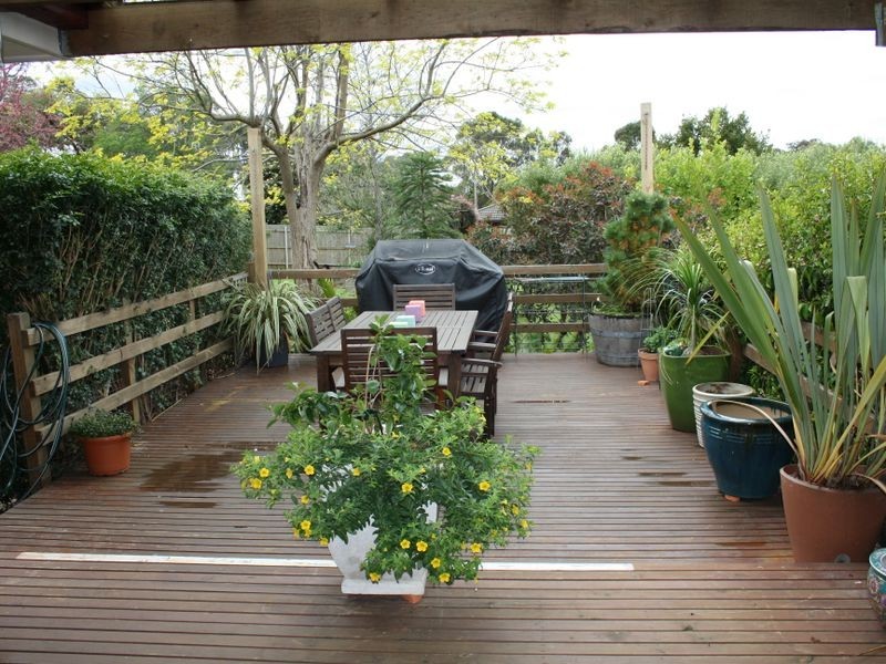 14 Woodward Street, Wy Yung VIC 3875