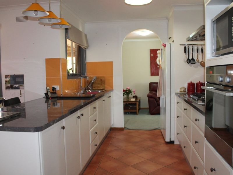 14 Woodward Street, Wy Yung VIC 3875