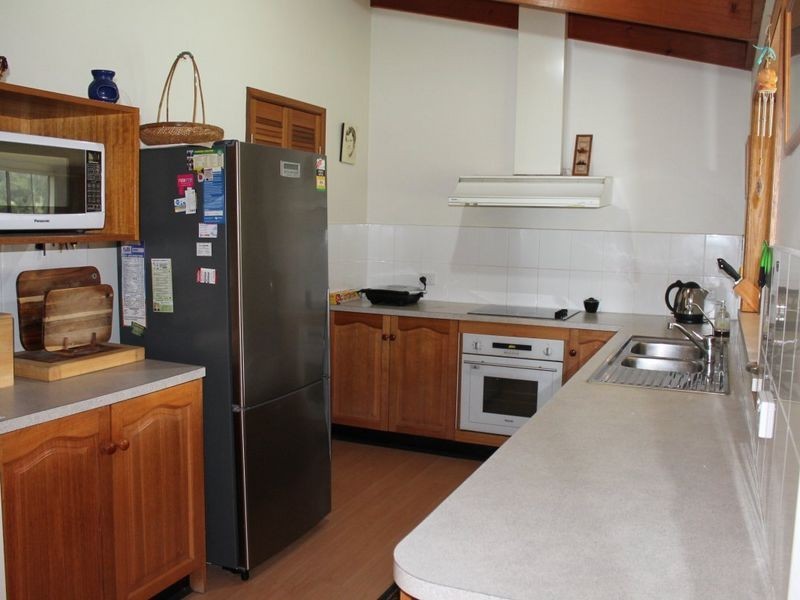 60 Dumont Drive, Wy Yung VIC 3875