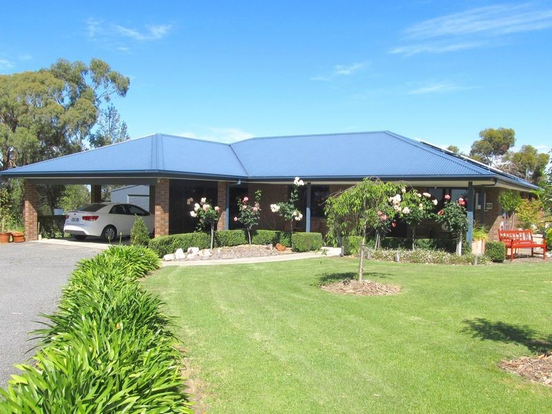 7 Suding Close, Wy Yung VIC 3875