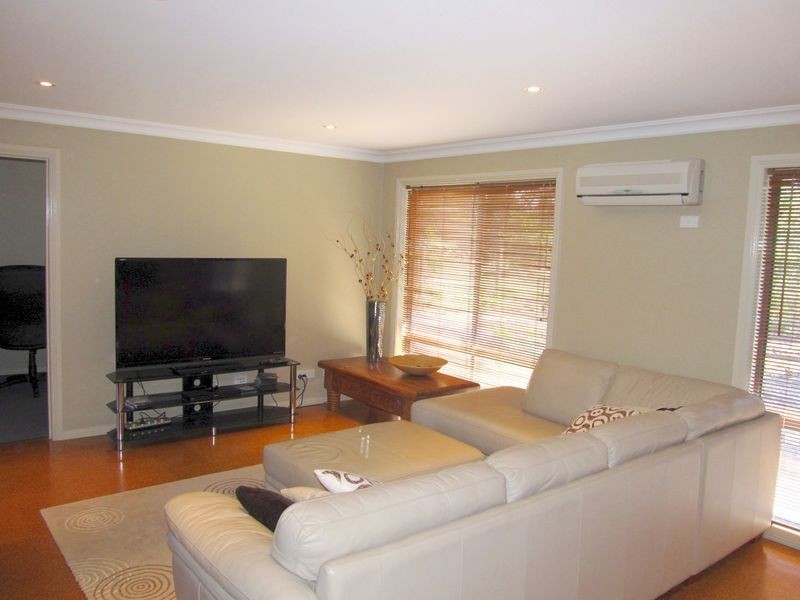 7 Suding Close, Wy Yung VIC 3875