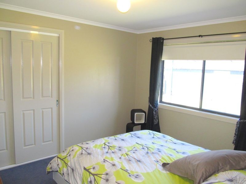 7 Suding Close, Wy Yung VIC 3875