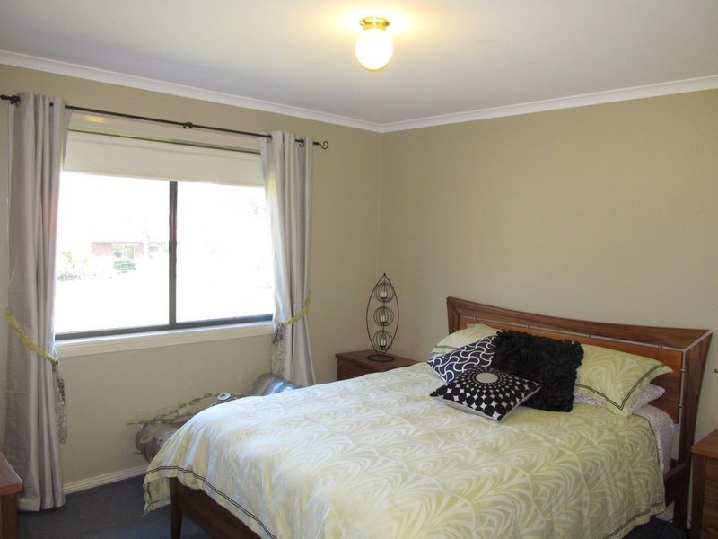 7 Suding Close, Wy Yung VIC 3875