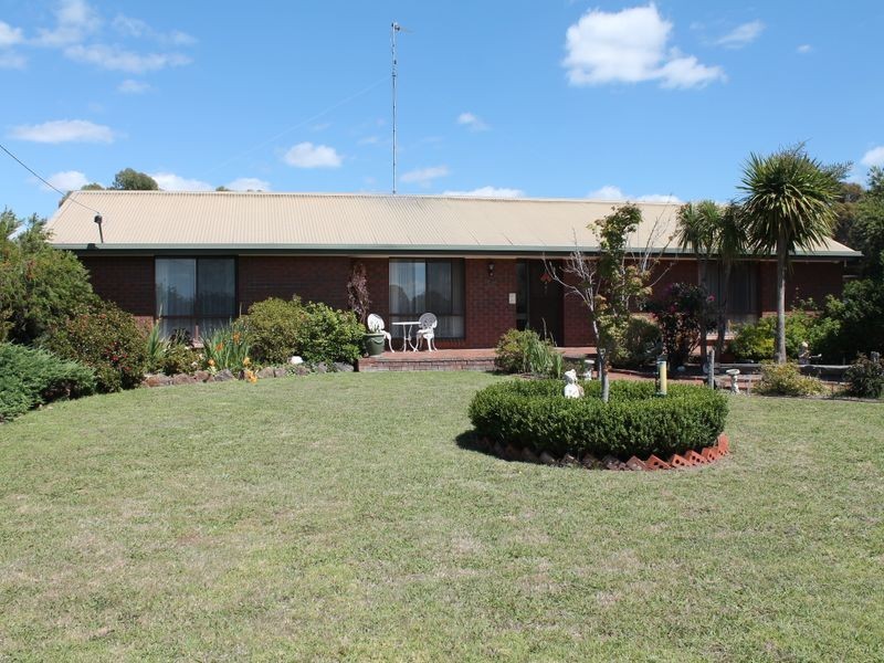 12 Dwyer Street, Wy Yung VIC 3875