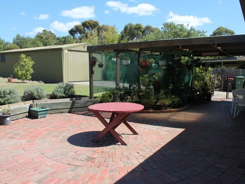 12 Dwyer Street, Wy Yung VIC 3875