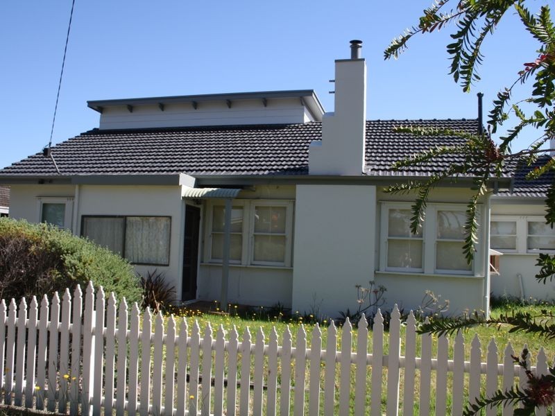 82 Wallace Street, Bairnsdale VIC 3875