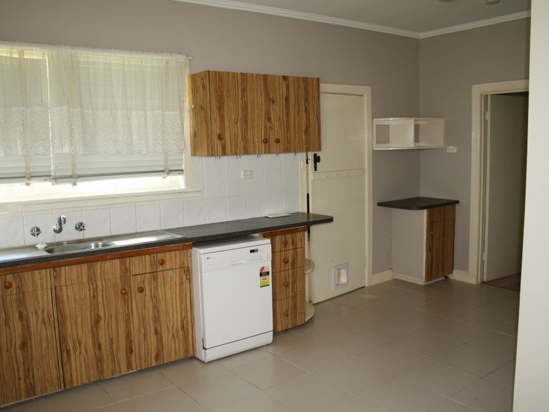 82 Wallace Street, Bairnsdale VIC 3875