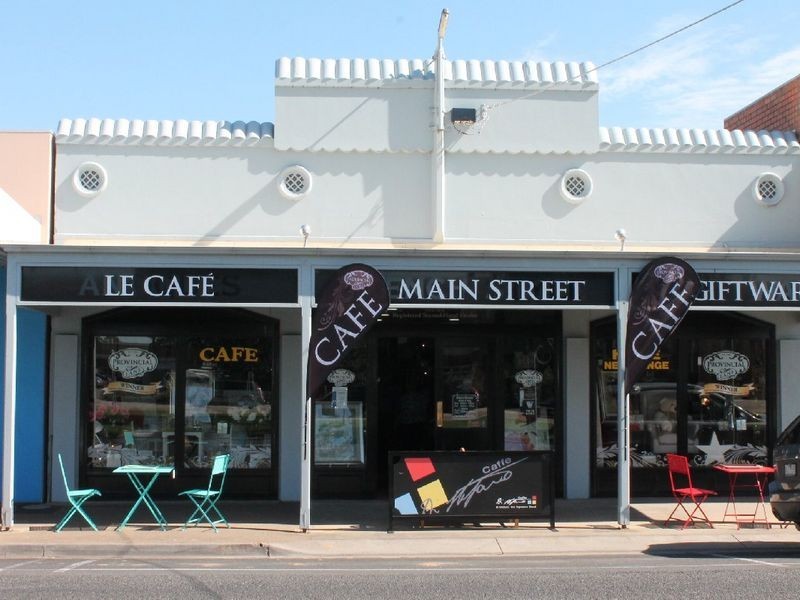 298-300 Main Street, Bairnsdale VIC 3875