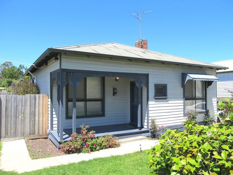 13 MacArthur Street, Bairnsdale VIC 3875