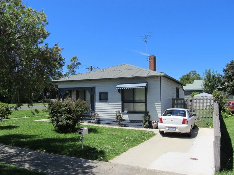 13 MacArthur Street, Bairnsdale VIC 3875