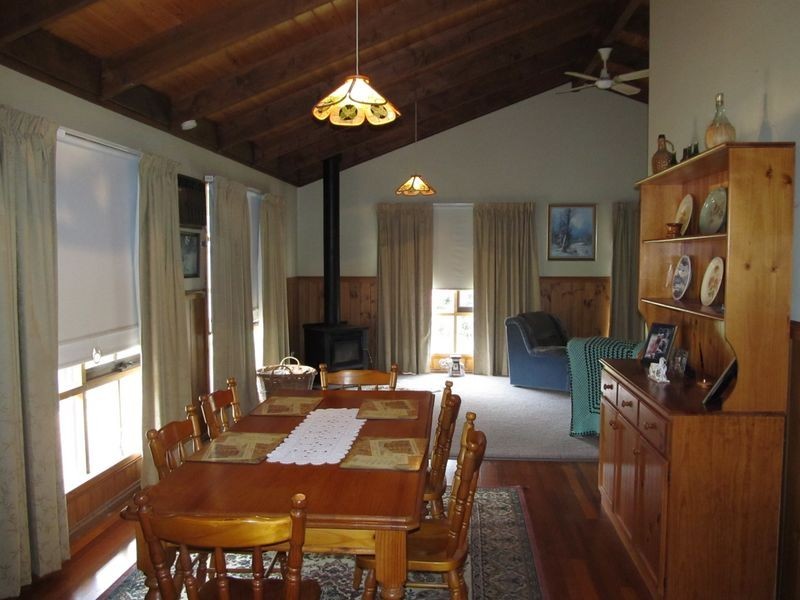 45 Hoyt Street, Lindenow VIC 3865