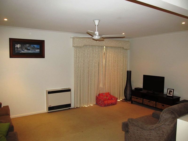 5 Harnham Drive, Bairnsdale VIC 3875
