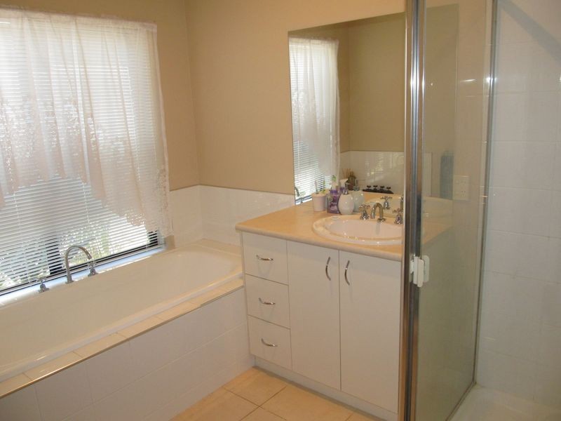 10 Windsor Court, Bairnsdale VIC 3875