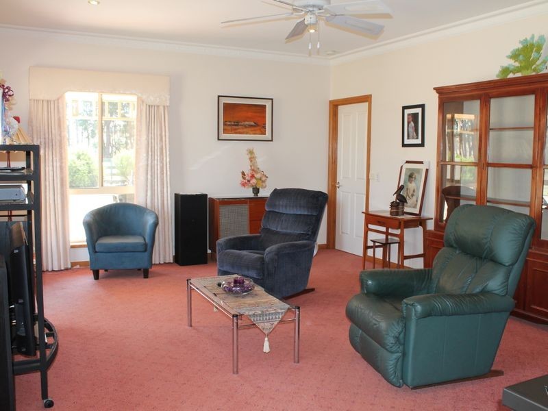 2 Timbarra Drive (Eastwood), Bairnsdale VIC 3875