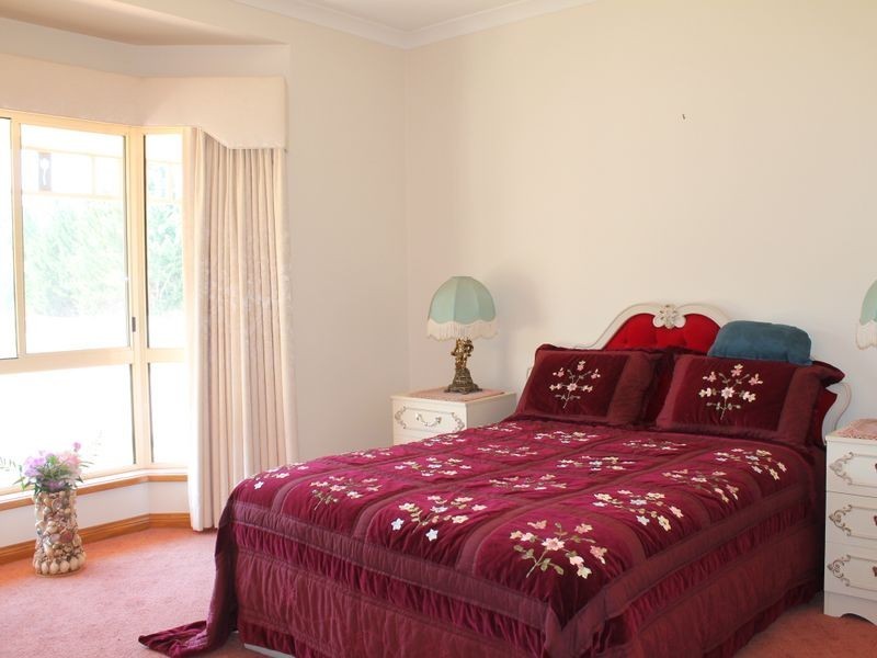 2 Timbarra Drive (Eastwood), Bairnsdale VIC 3875