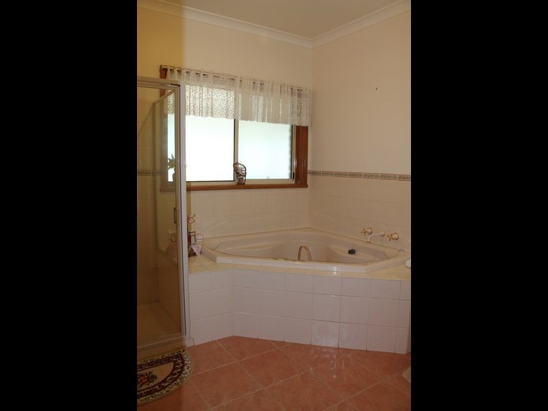 2 Timbarra Drive (Eastwood), Bairnsdale VIC 3875